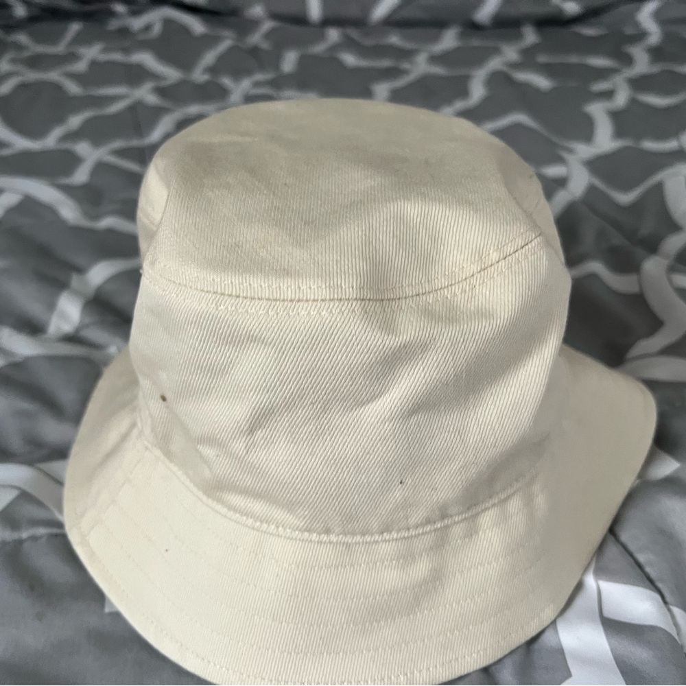 Uniqlo Beige Bucket Hat